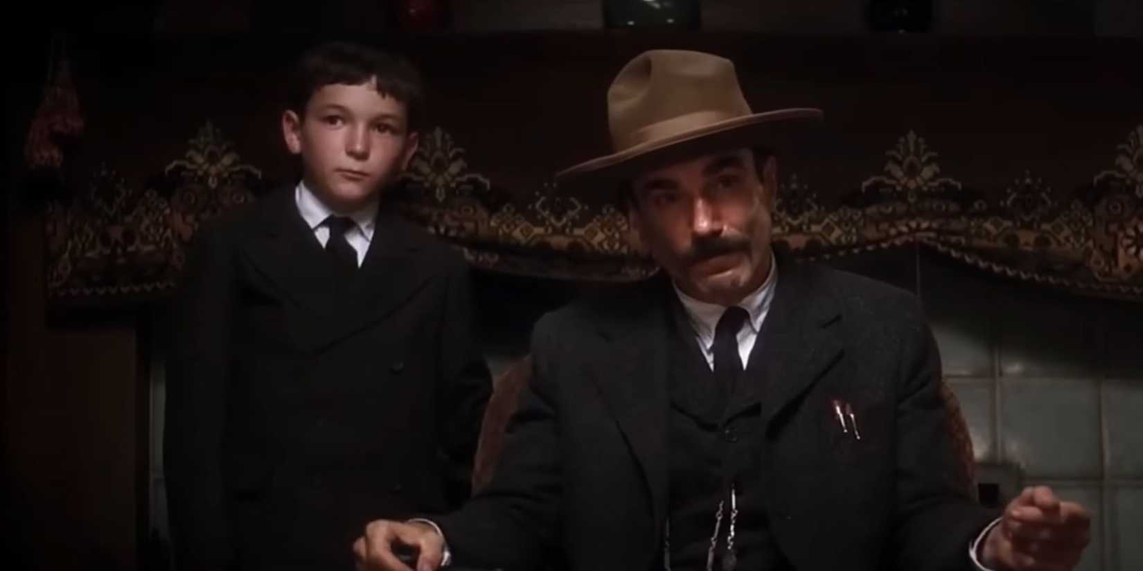 Daniel Day-Lewis e Dillon Freasier em There Will Be Blood