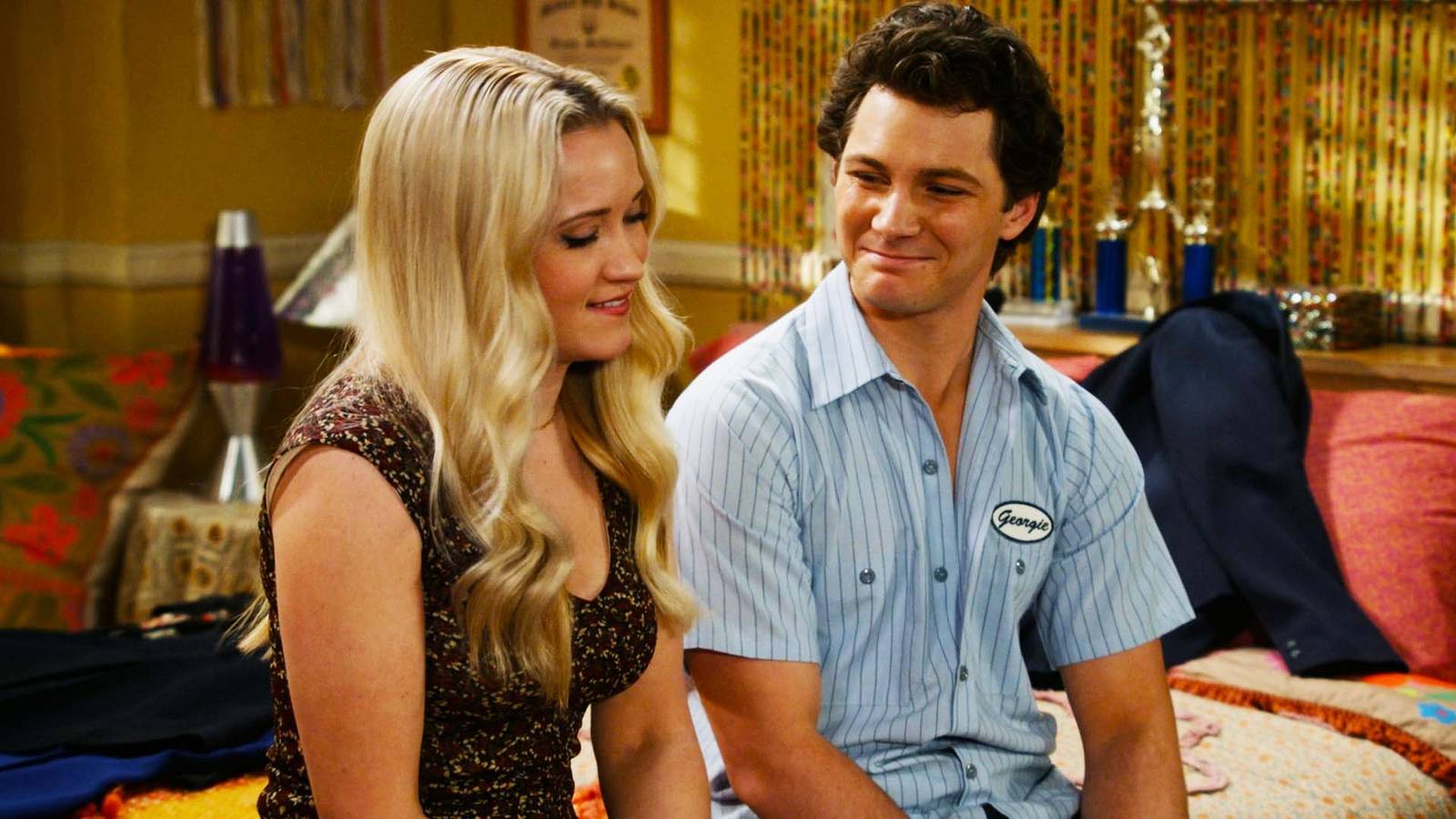 Georgie & Mandy's First Marriage Recycled An Iconic The Big Bang Theory ...