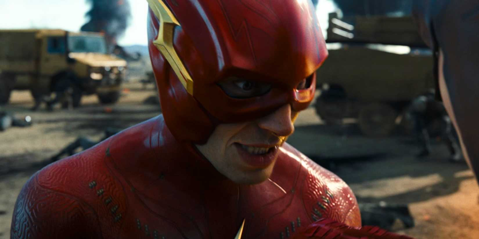 Ezra Miller como The Flash em cena do filme.