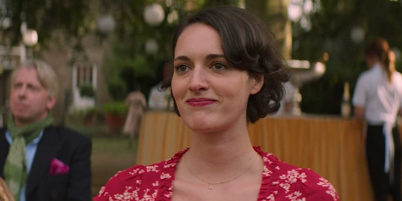 Phoebe Waller-Bridge sorrindo em Fleabag