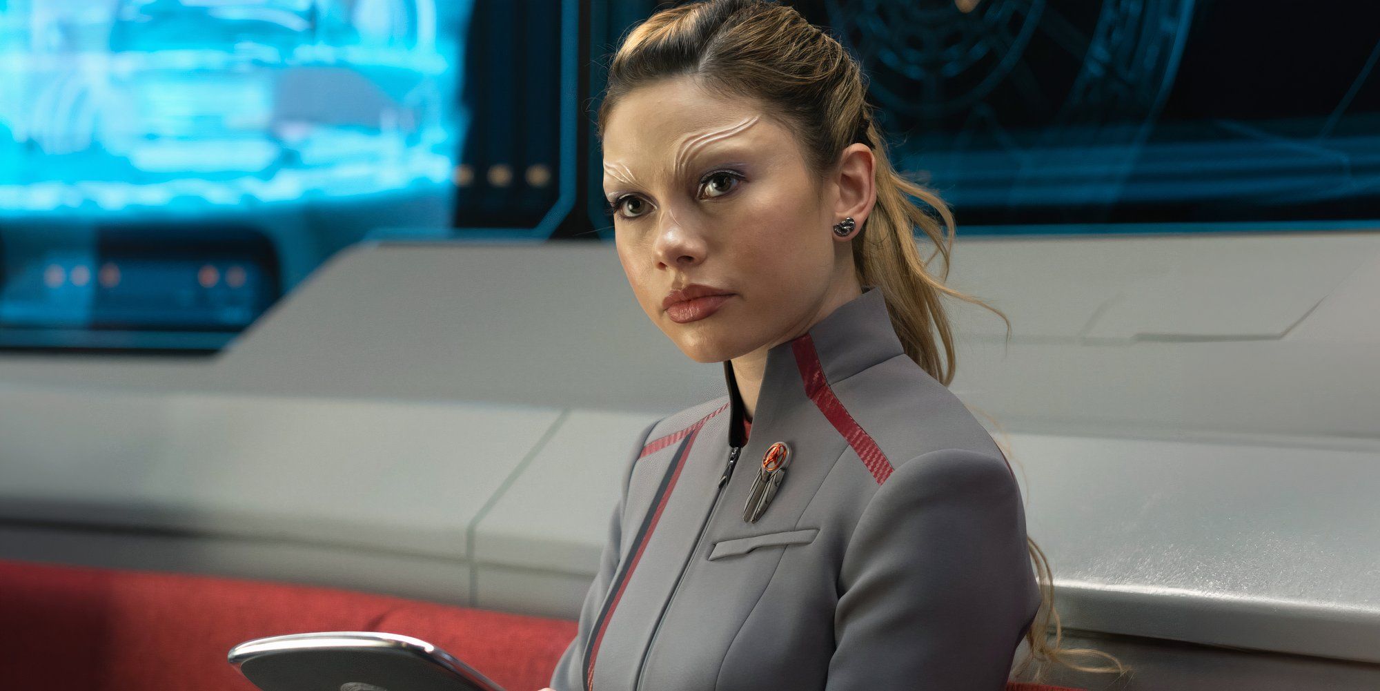 Star Trek: Starfleet Academy Set In 32nd Century After Discovery Explained by Alex Kurtzman