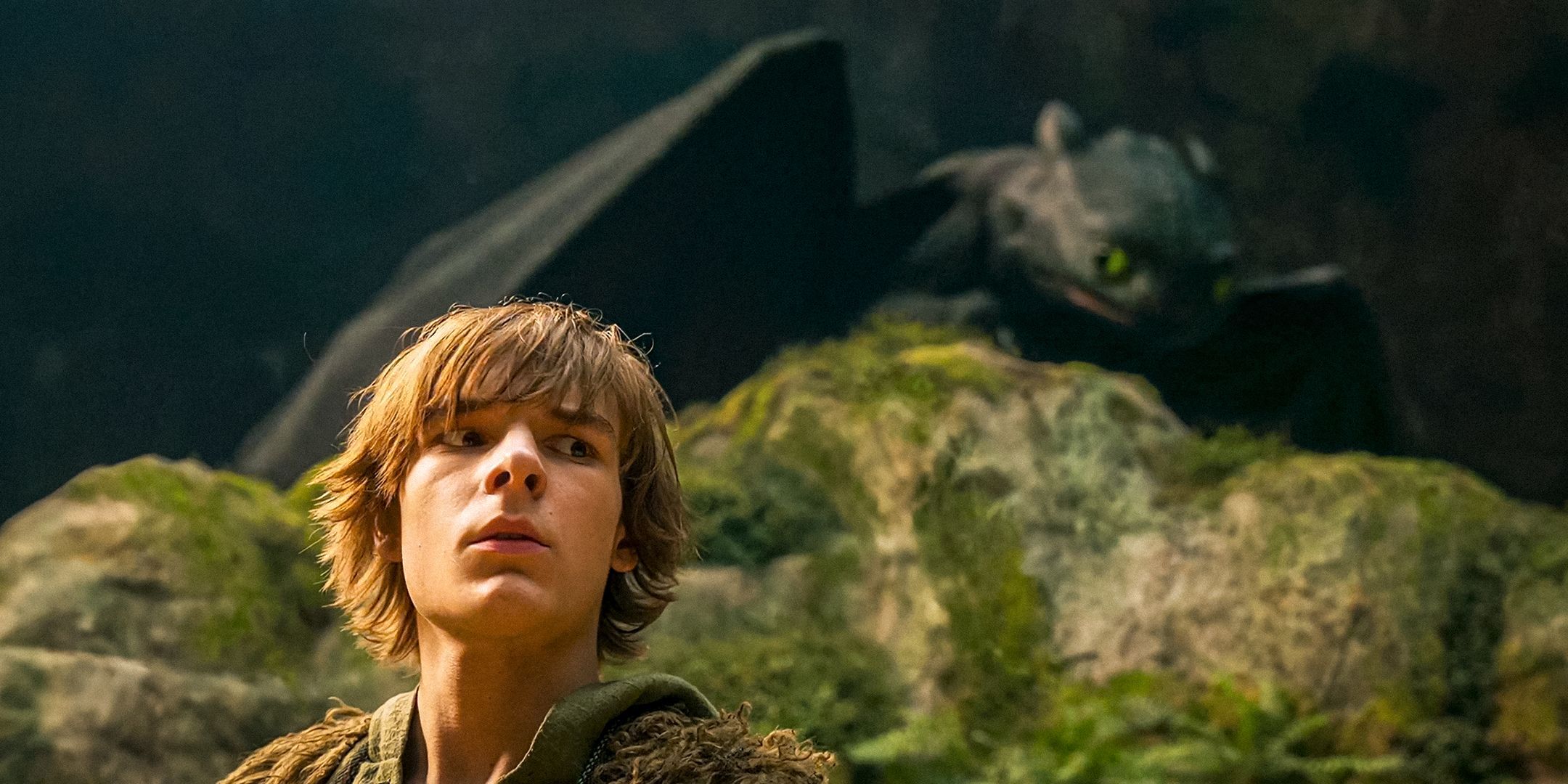How The Live-Action Toothless Compares To The Original Version In How ...