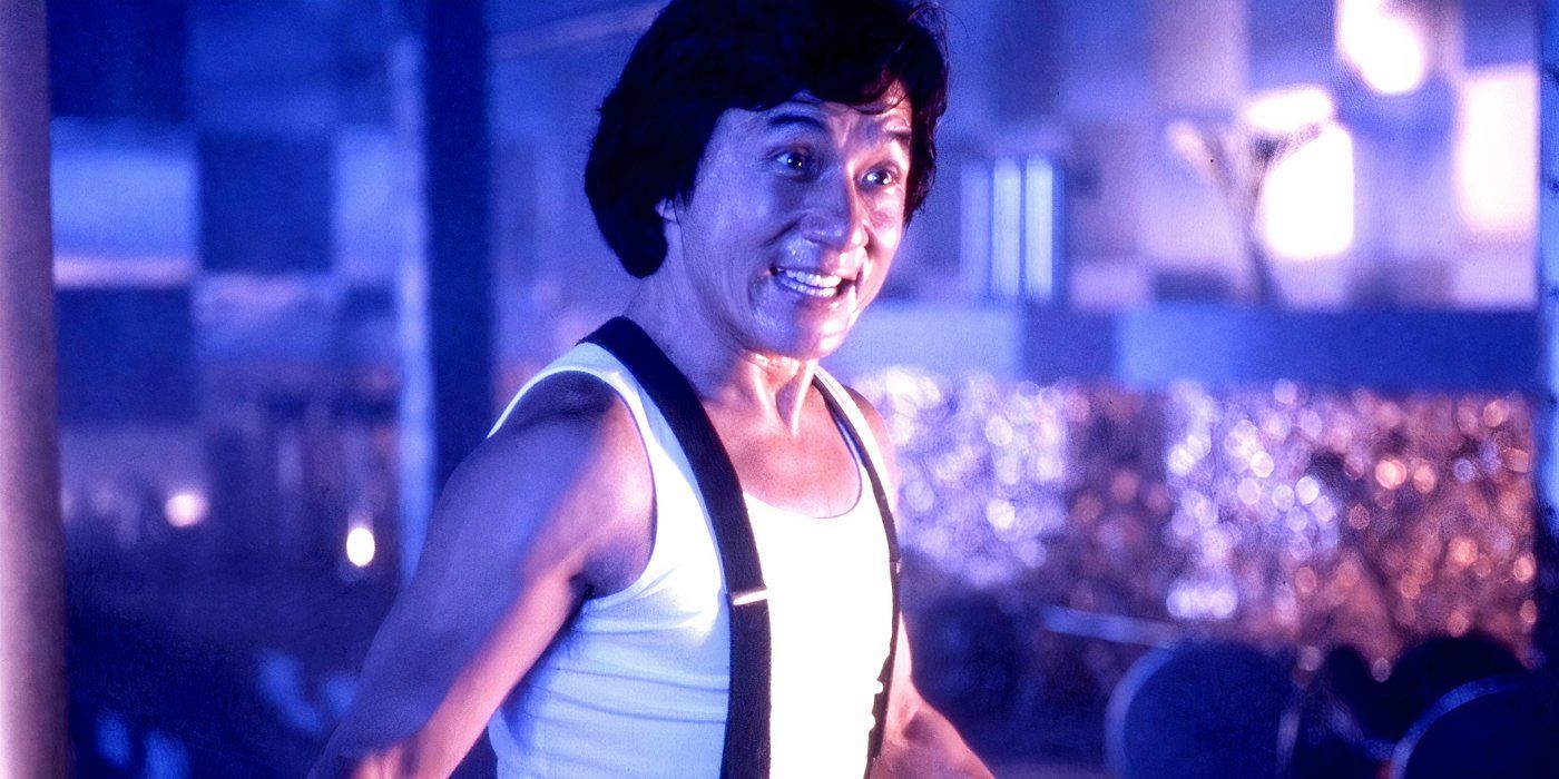 jackie-chan-smiling-in-city-