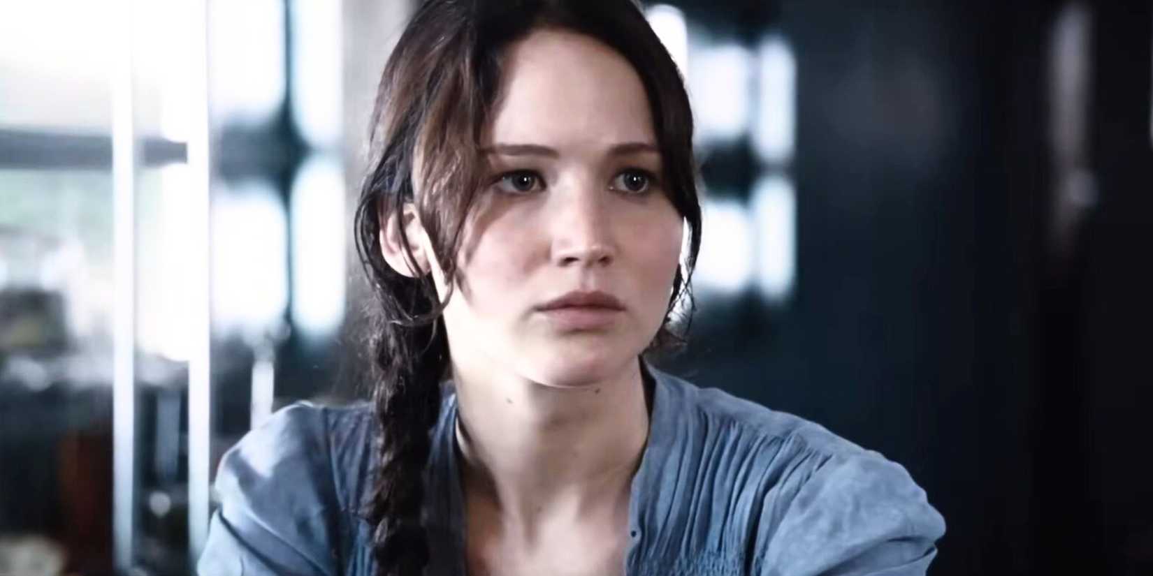 Jennifer Lawrence as Katniss Everdeen on the train in The Hunger Games