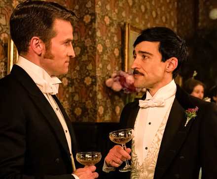 Джон и Оскар разговаривают в "Золотой эпохе" (1)