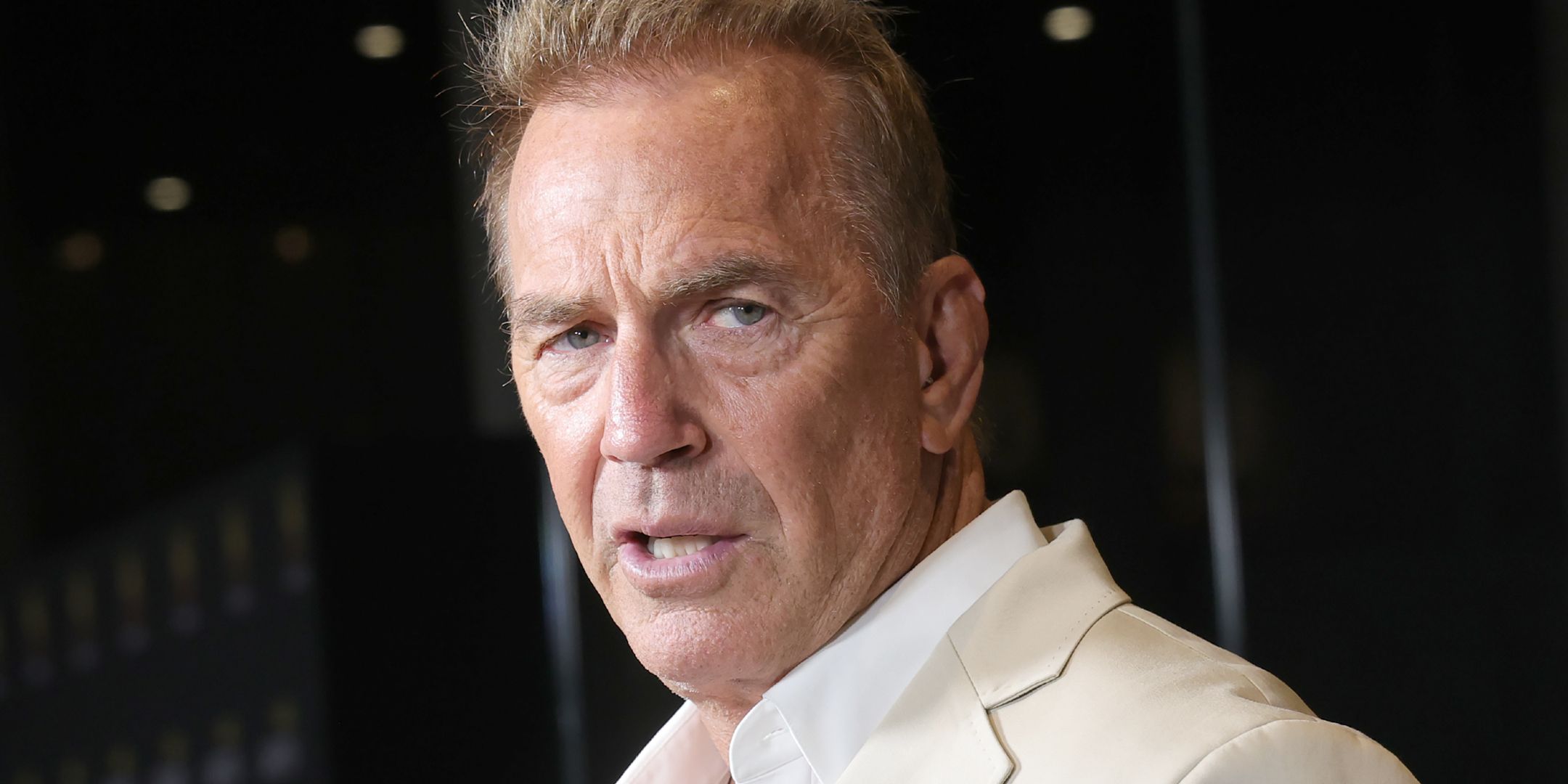 Kevin Costner in Morgan Freeman producirata novo serijo o ameriški državljanski vojni za Prime Video