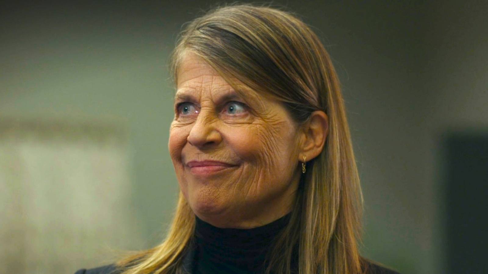 Linda Hamilton's Resident Alien Character Is Getting A Fresh Repeat In ...