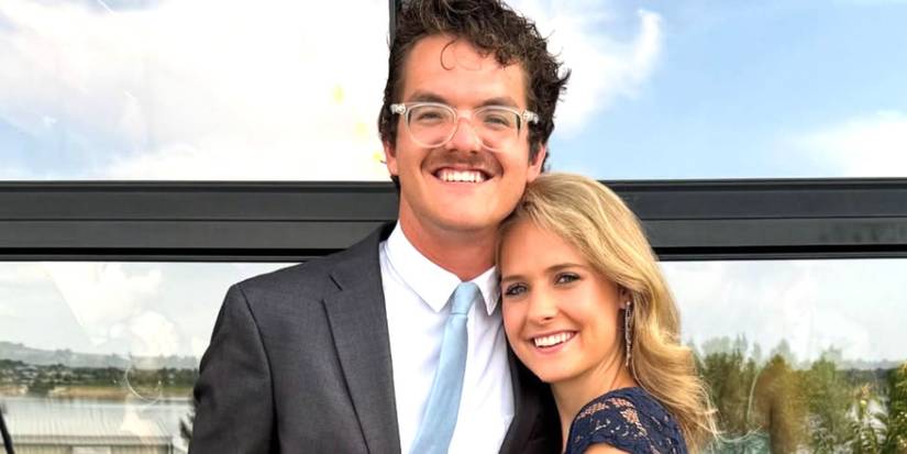Lydia Plath and Zac Wyse In Welcome To Plathville posing for sweet picture