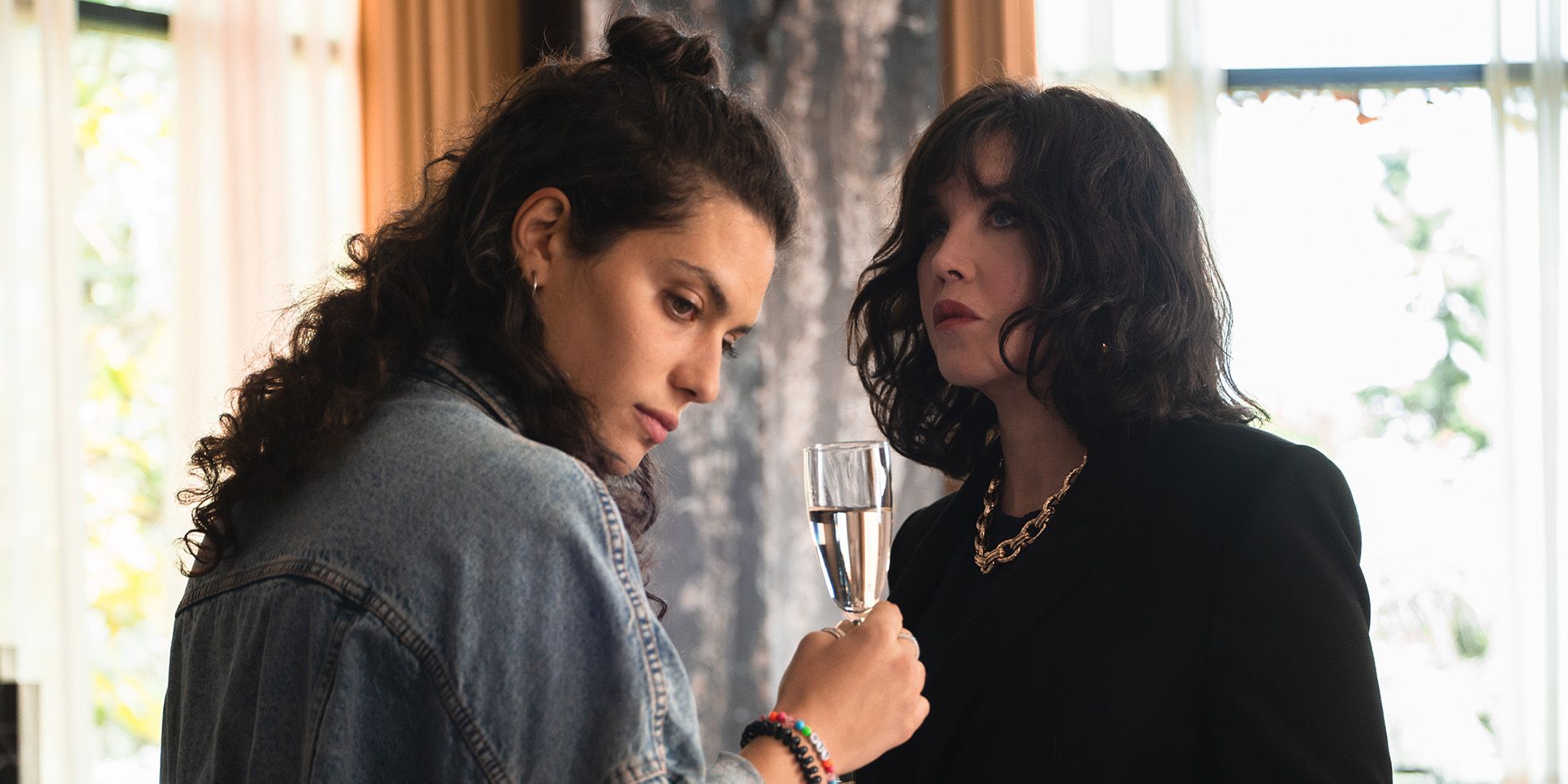 Netflix's New Crime Thriller With Only 6 Episodes Becomes Global Streaming  Success Days After Release