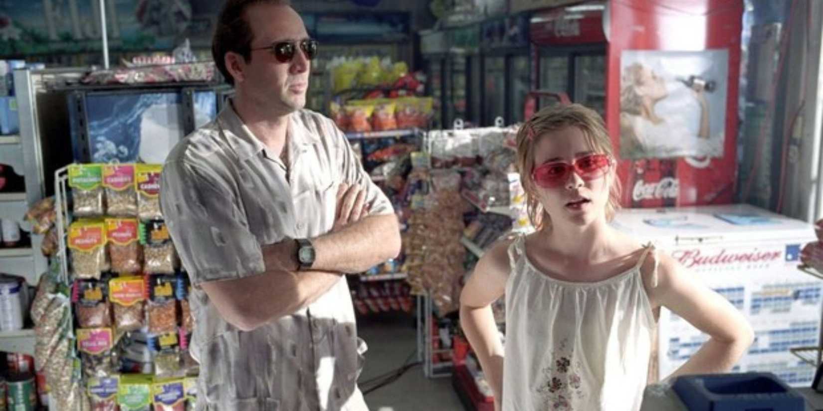 Nicolas Cage as Roy Waller with Alison Lohman as Angela in the store in Matchstick Men