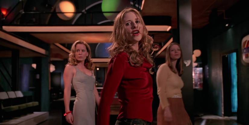 Anya, Buffy e Tara cantando no episódio Once More, With Feeling