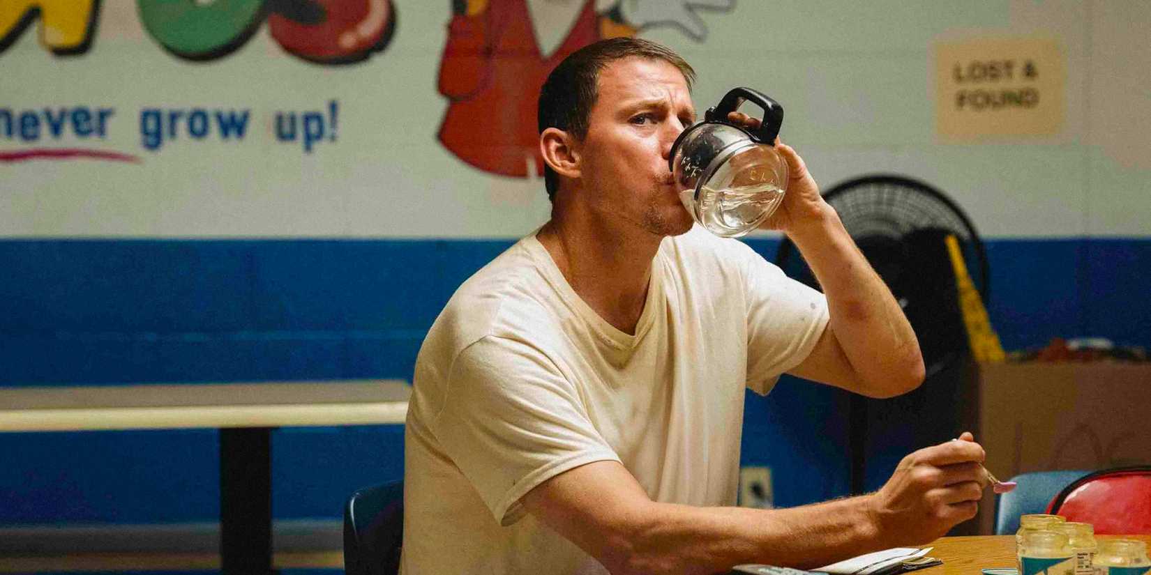 Jeffrey Manchester (Channing Tatum) drinking water from a teapot in Roofman