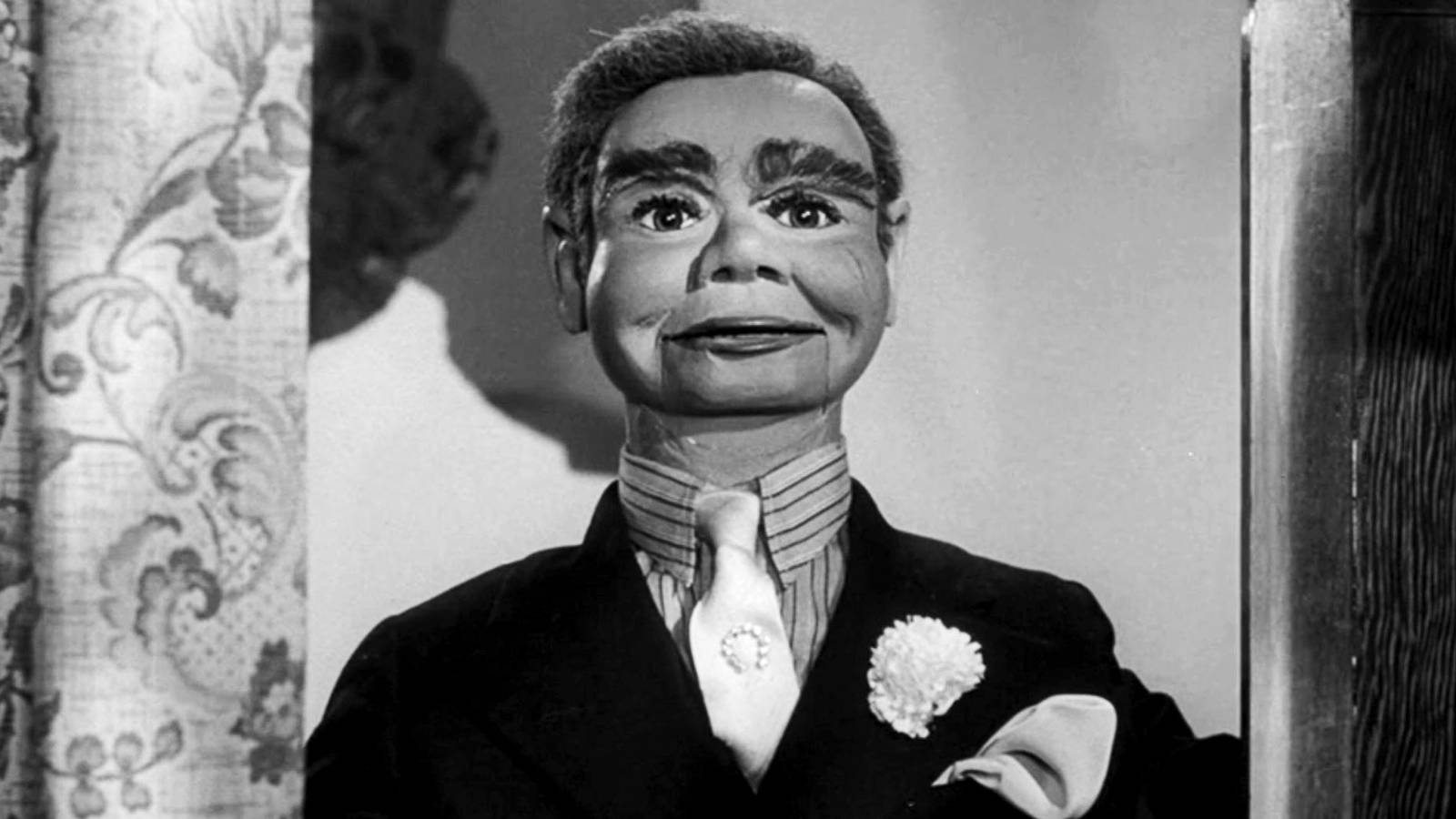 All Horror Fans Should Watch This 5-Season Masterpiece That Changed Television