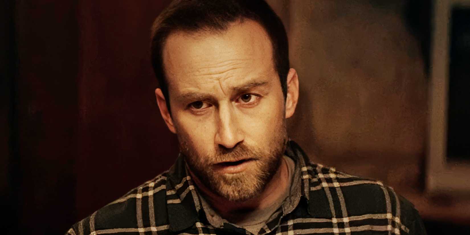 Justin Benson as Justin looking confused in The Endless