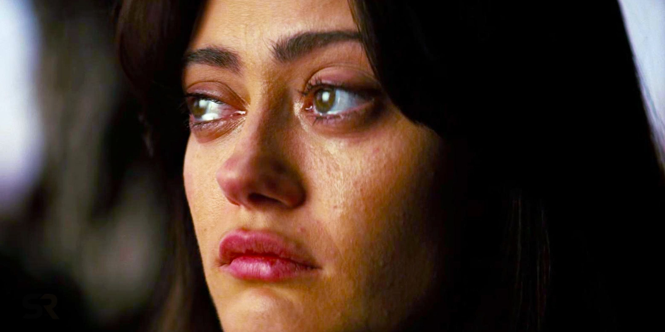 Ella Purnell as Lucy crying in Fallout