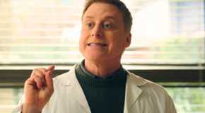 Alan Tudyk as Harry Vanderspeigle in Resident Alien