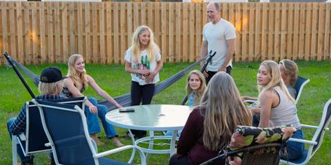 Welcome to Plathville Summary, Trailer, Season List, Cast, Where to