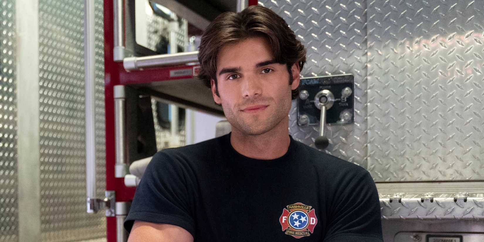 Hunter McVey as Blue Bennings in 9-1-1 Nashville.