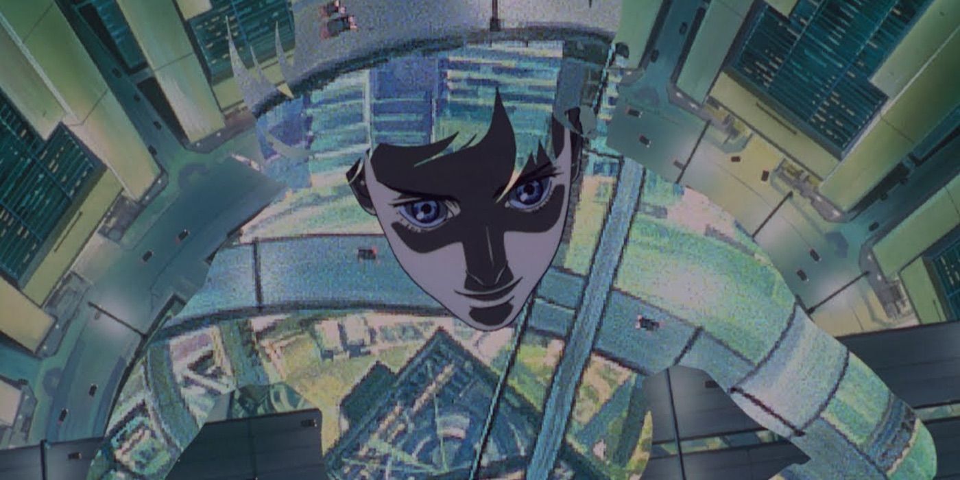 Motoko Kusanagi attiva la camuffamento
