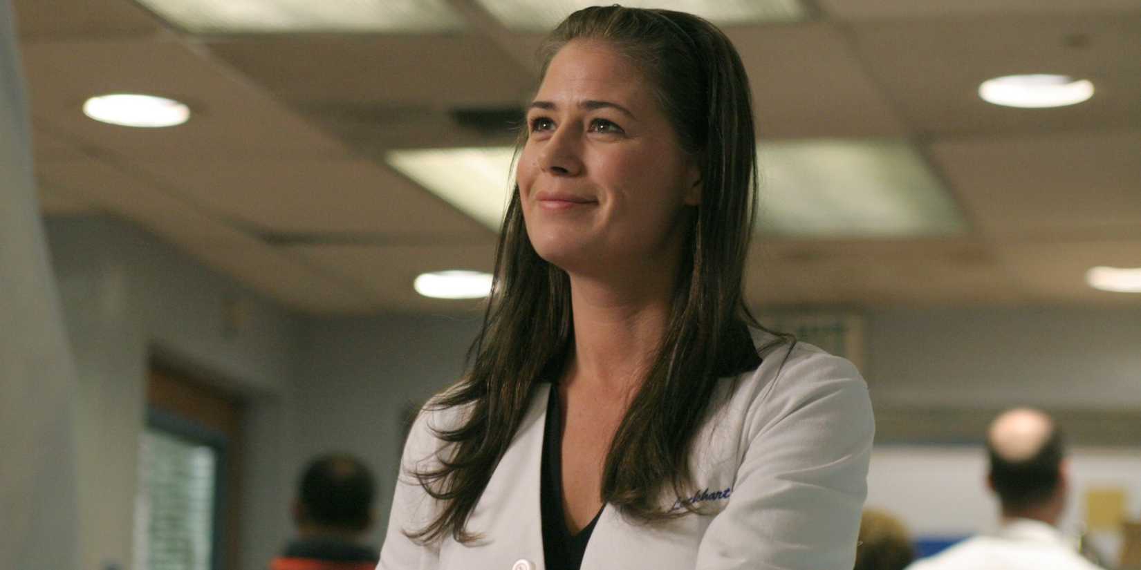 Abby Lockhart (Maura Tierney) smiling in ER