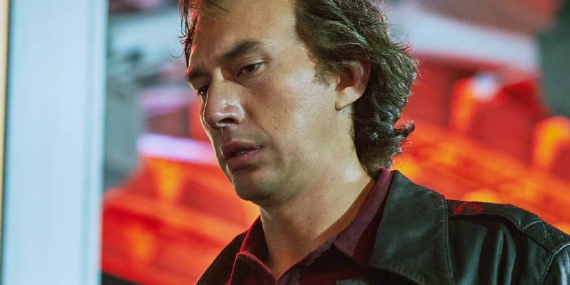 Adam Driver with windswept hair in White Noise