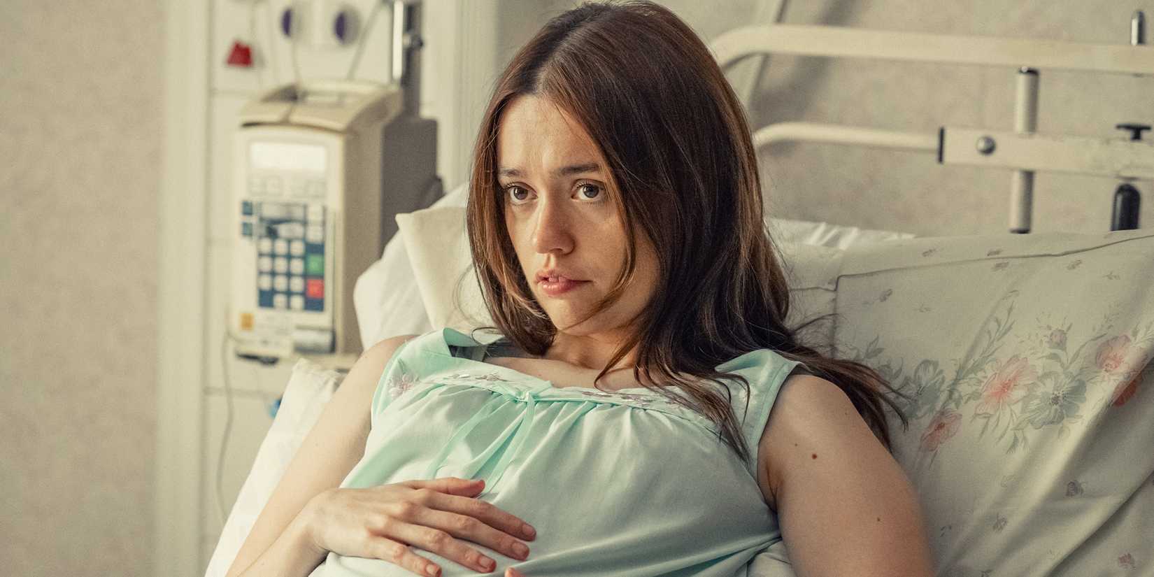 Aimee Lou Wood as Tracy in Episode 1 of Toxic Town