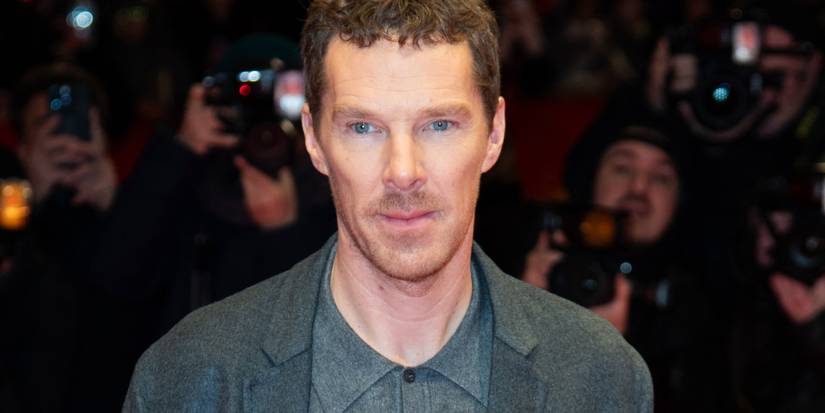Benedict Cumberbatch posing on a red carpet