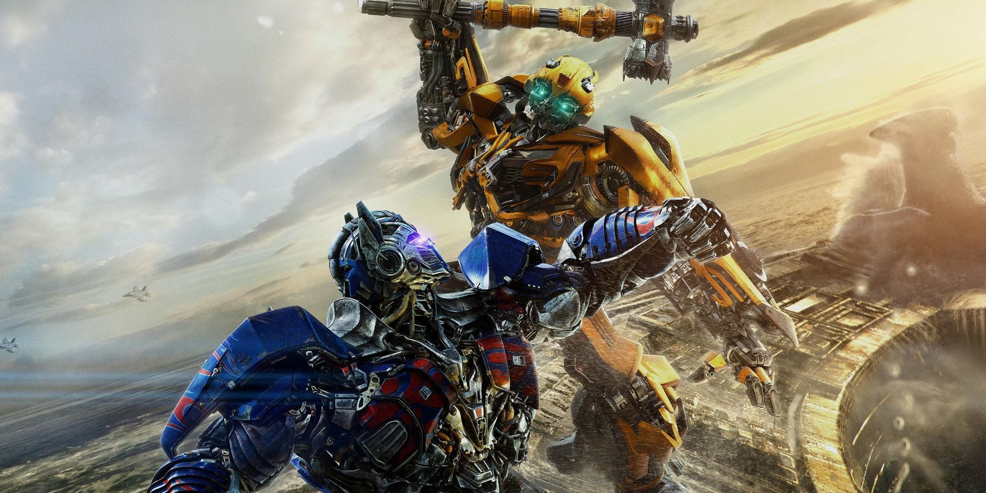 Bumblebee and Optimus Prime fighting in Transformers The Last Knight