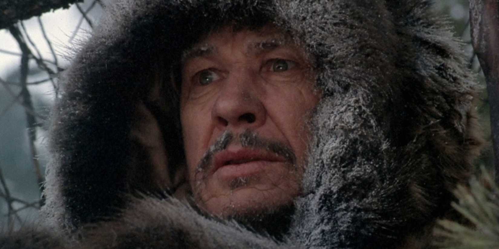 Charles Bronson como Albert Johnson na neve em Death Hunt