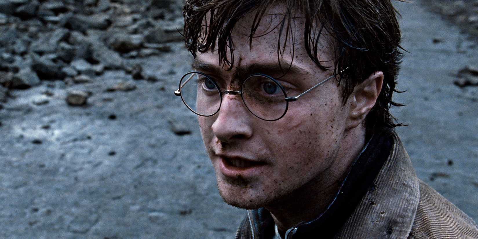 Close up of Harrys face during Battle of Hogwarts in Harry potter and the deathly hallows part 2