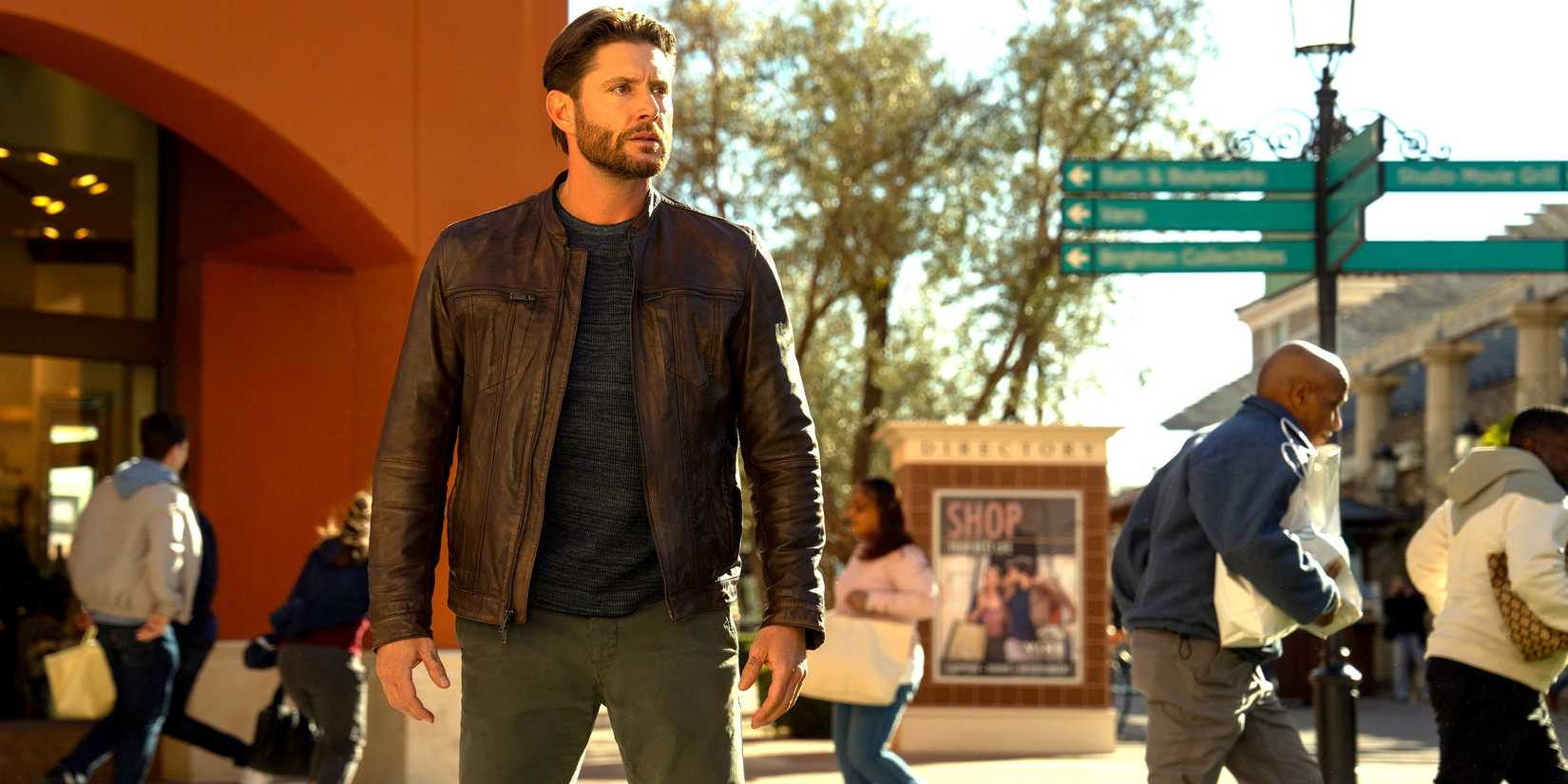 Jensen ackles como Mark Meachum en cuenta regresiva en una multitud de personas