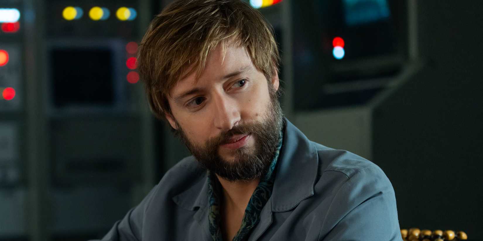 David Rysdahl as Arthur in Alien Earth