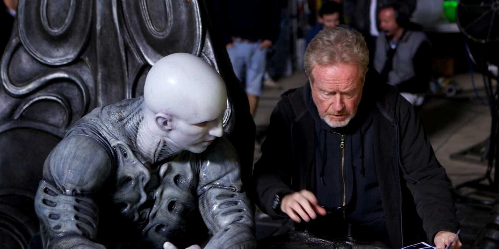 Engineer and Ridley Scott behind the scenes on Prometheus