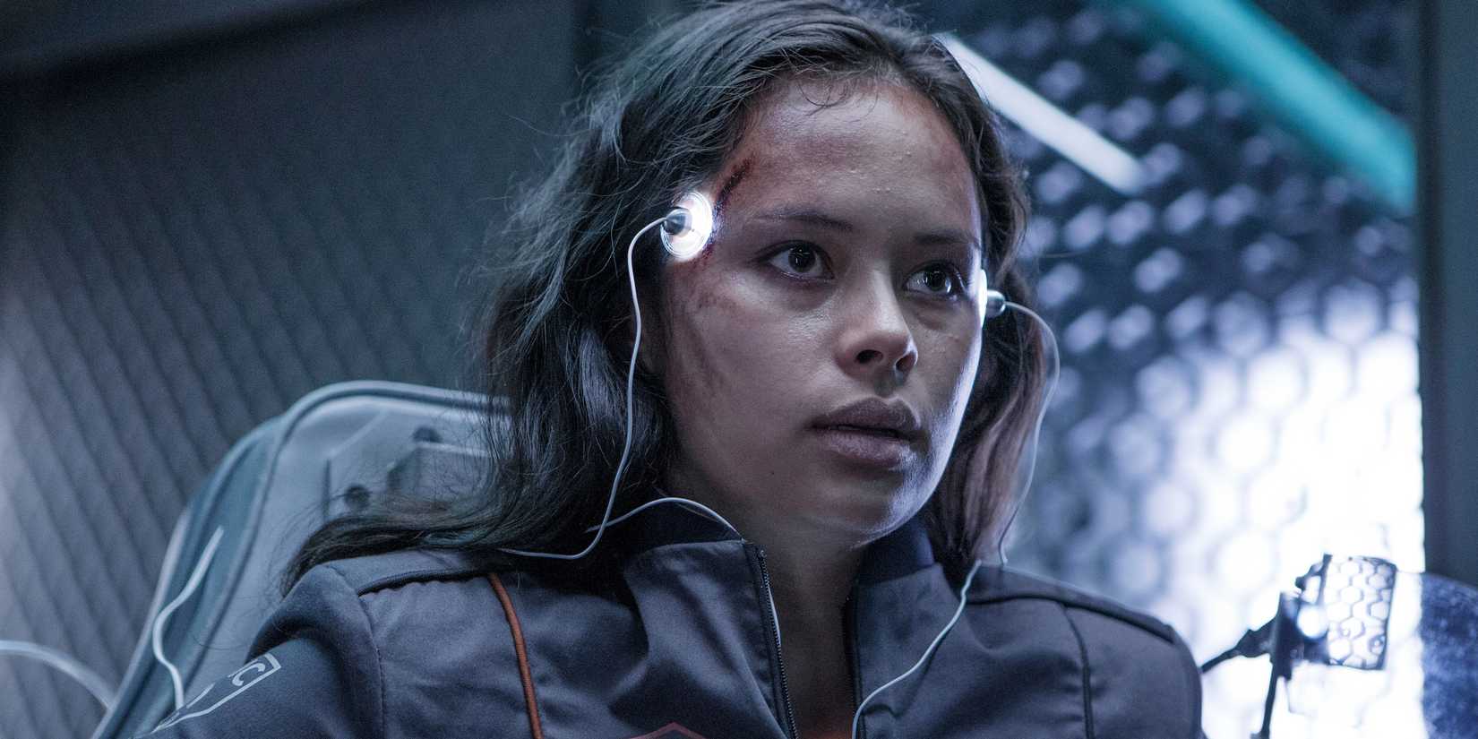 Frankie Adams as Bobbie Draper in The Expanse