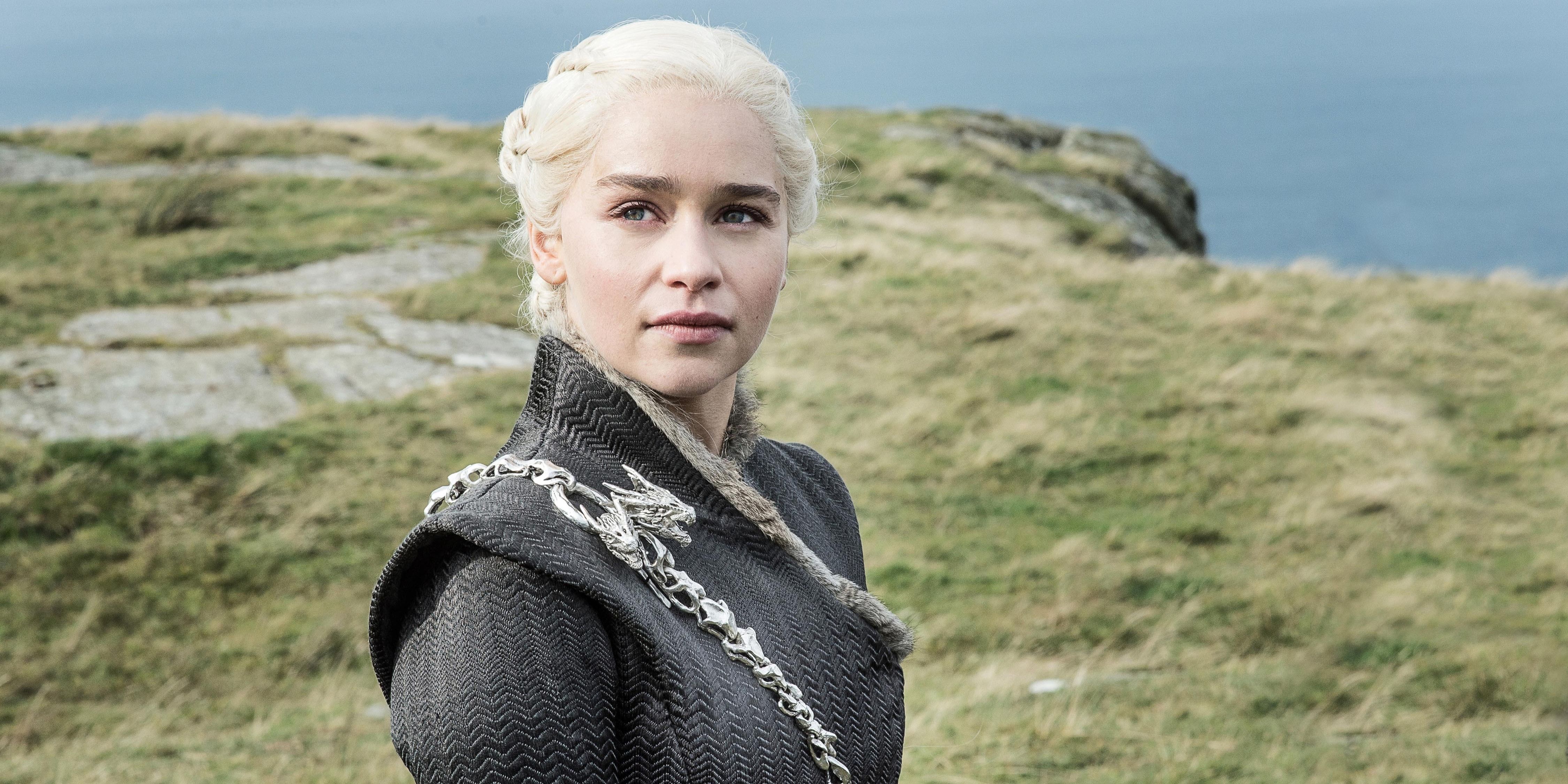 Daenerys Targaryen (Emilia Clarke) looking concerned in Game of Thrones.
