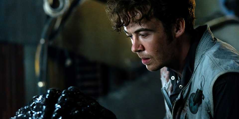 Alien: Earth Officially Brings Back The Franchise's Blue Mist Mystery