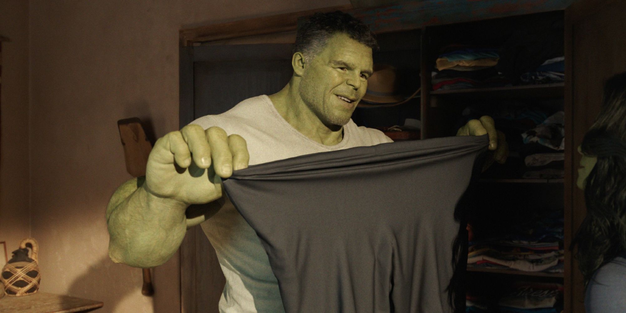 Hulk holding up a shirt in She-Hulk (2022)