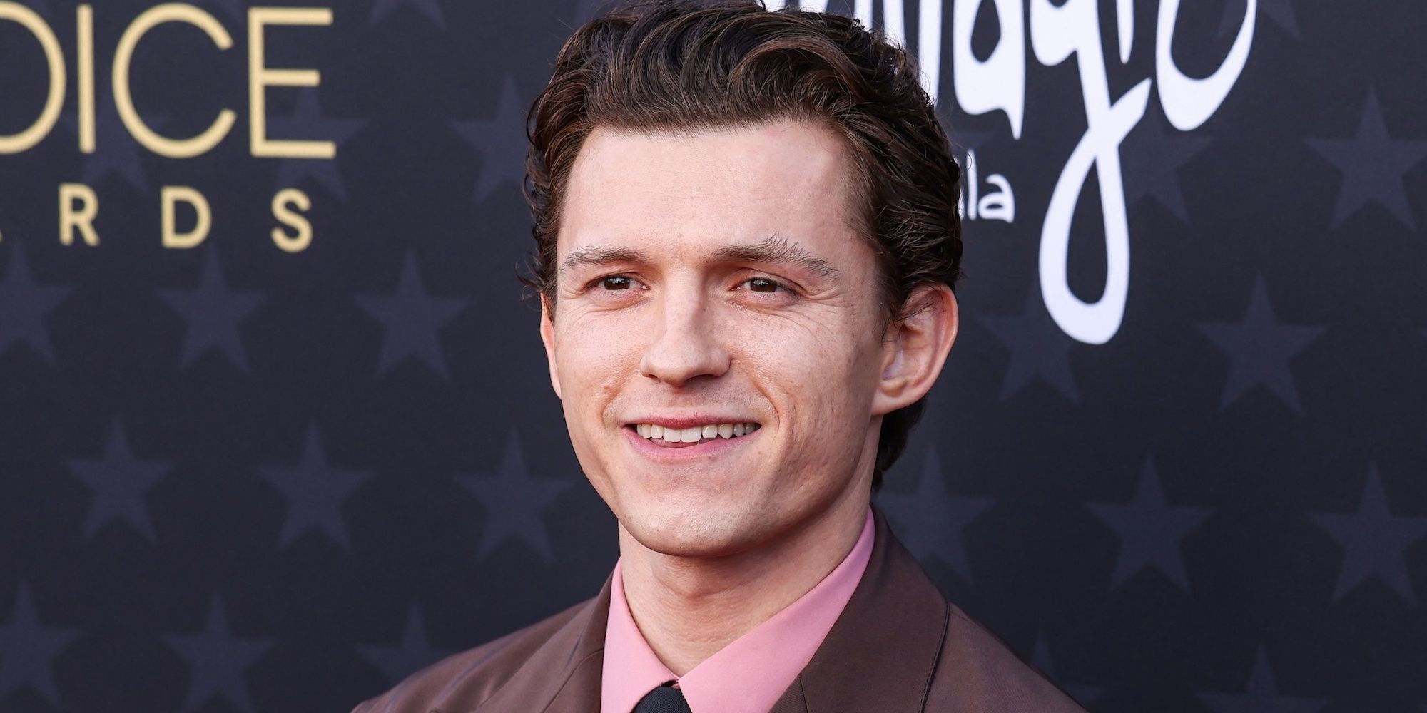 Tom Holland okreva po poškodbi na snemanju filma Spider-Man in Vinnie Jones nadaljuje snemanje serije The Gentlemen