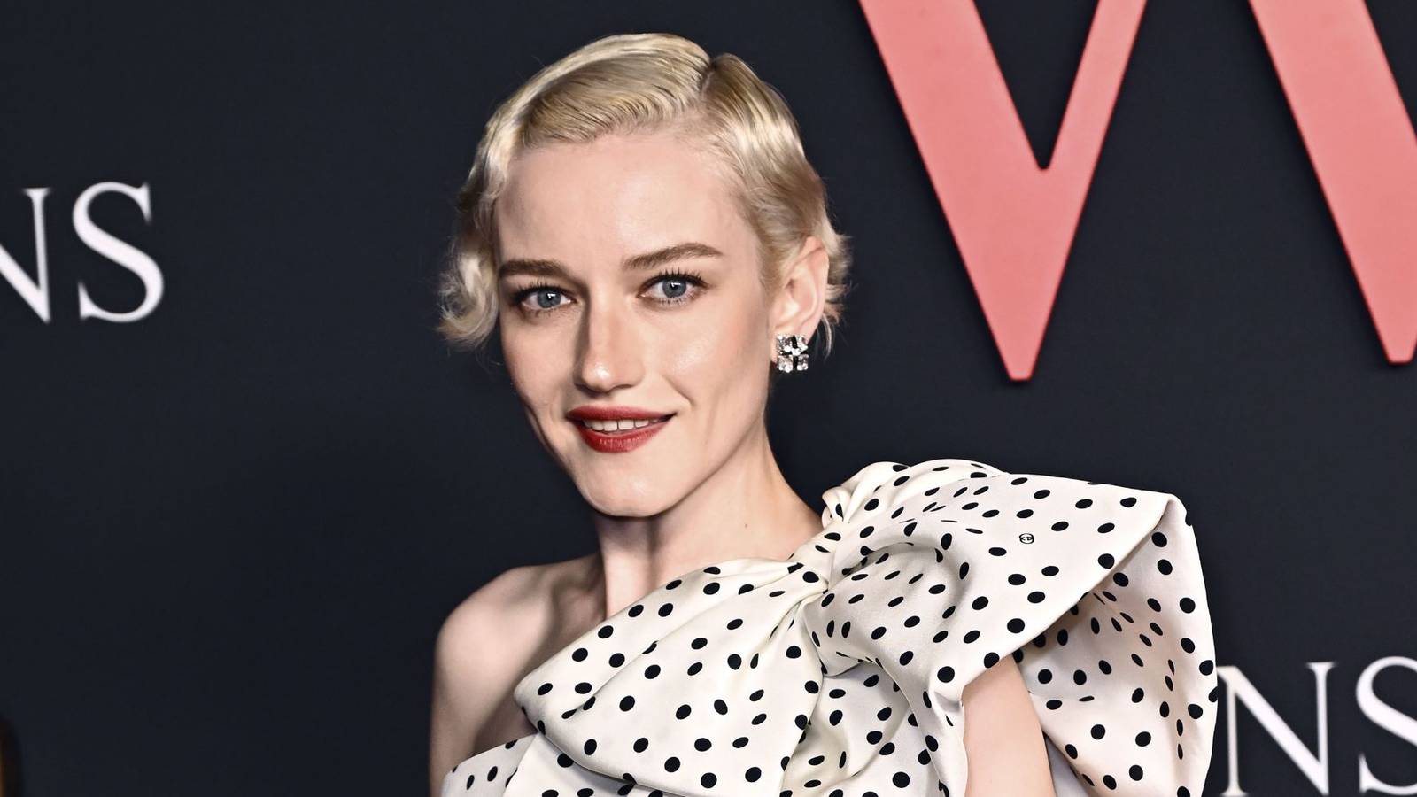 Julia Garner's Rise To Fame: 6 TV Roles That Made Her A Star