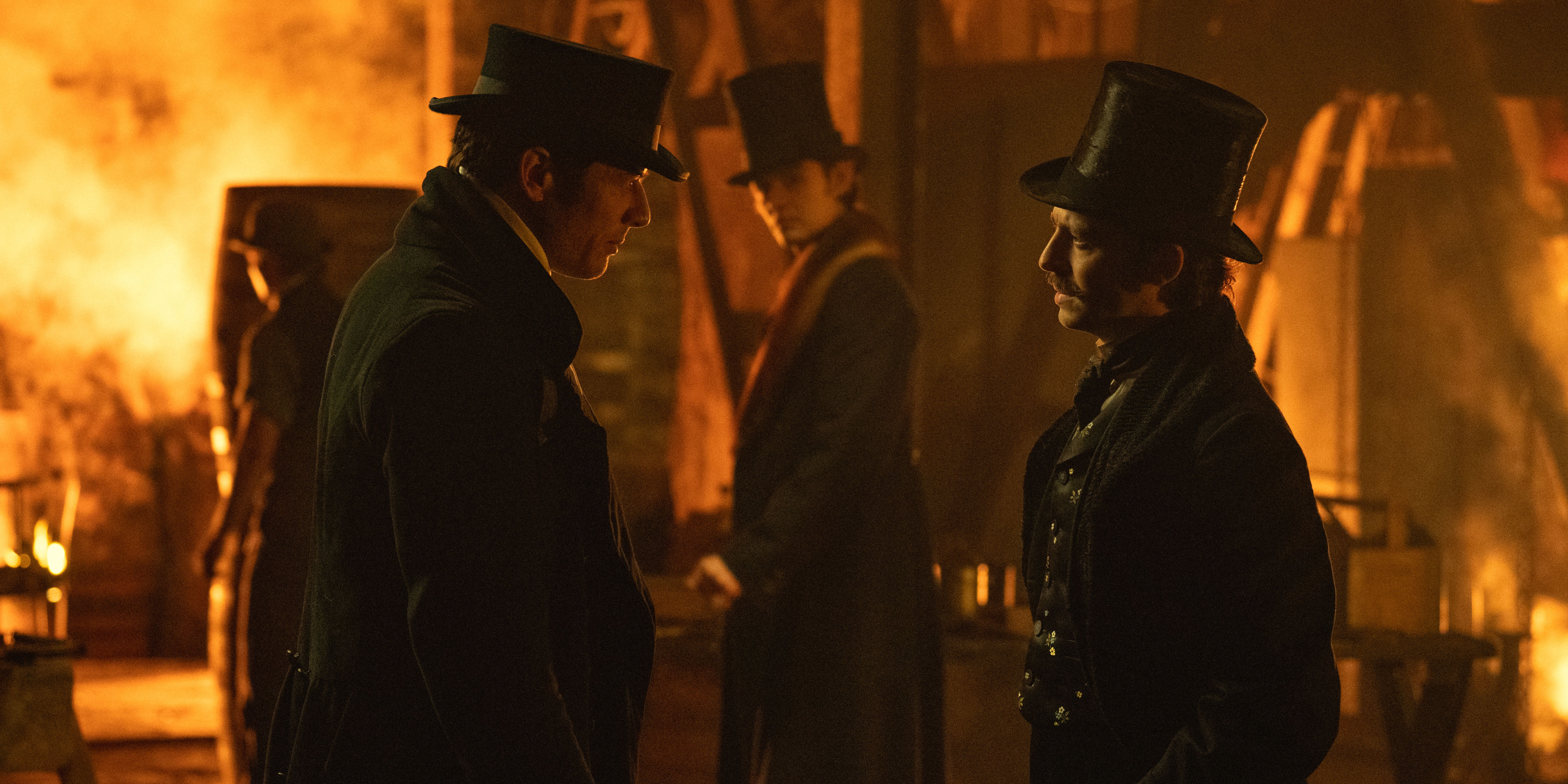 James Norton e Anthony Boyle sul set di House of Guinness
