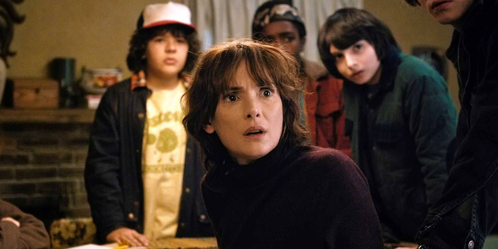 Joyce Byers, Dustin, Lucas, Mike, and Jonathan in Stranger Things season 1