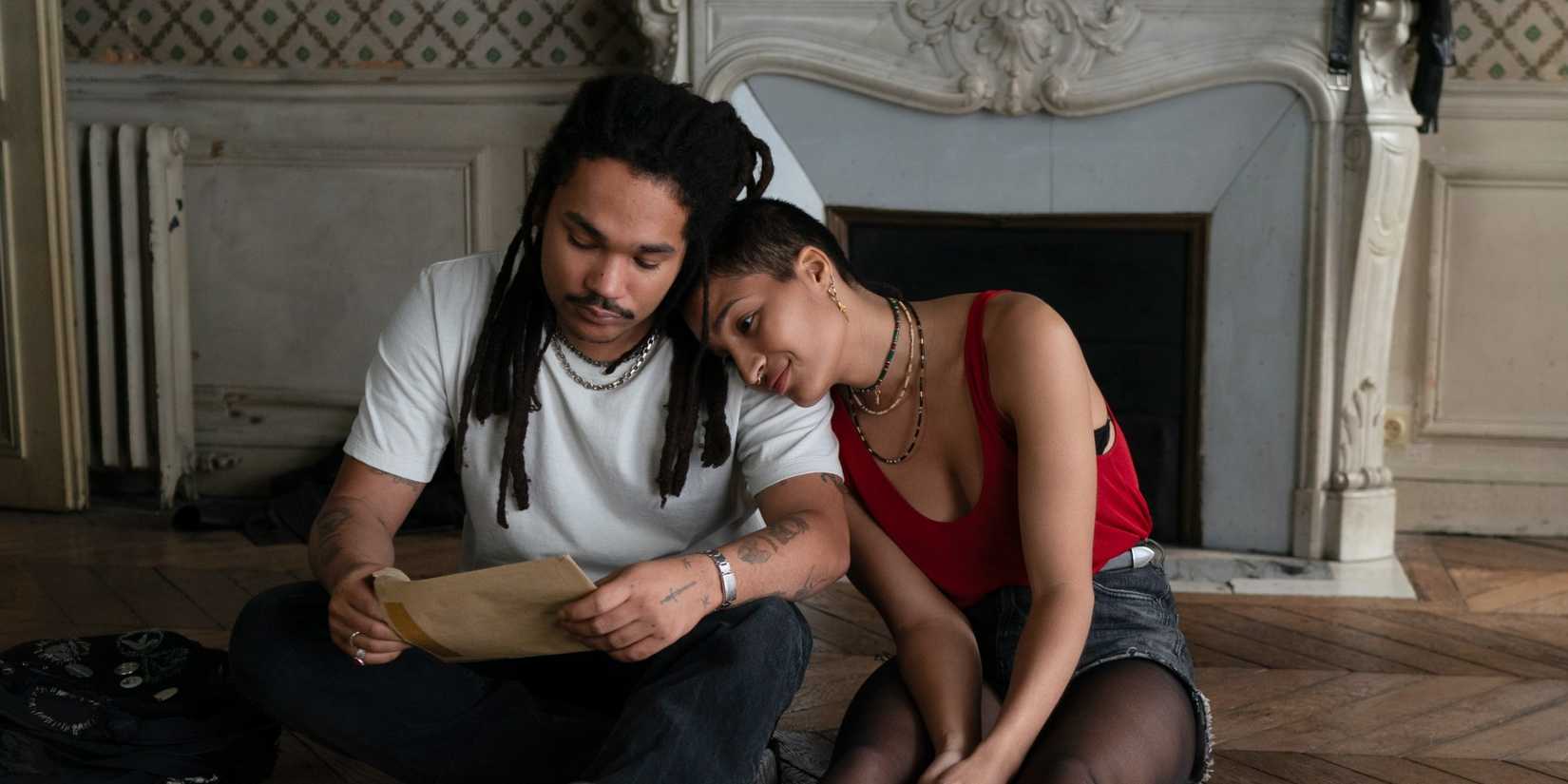 Jim Jarmusch’s Relatable Household Comedy Struggles To Justify Its Distinctive Construction Jim Jarmusch’s Relatable Household Comedy Struggles To Justify Its Distinctive Construction