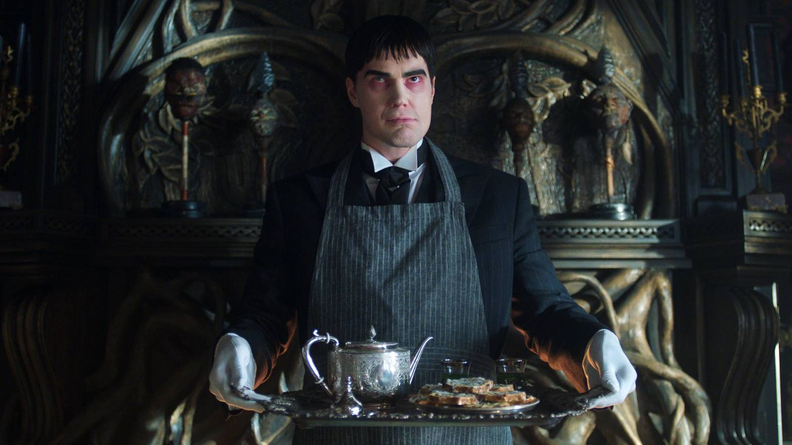 Wednesday Season 2 Introducing Varicose Can Finally Explain Lurch’s Species Wednesday Season 2 Introducing Varicose Can Finally Explain Lurch’s Species
