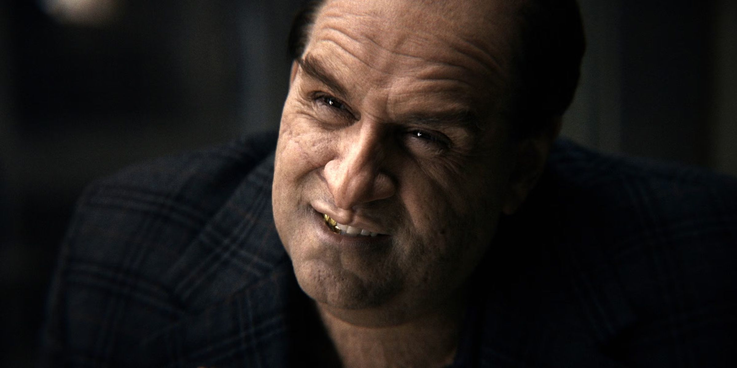 Oz smiling in The Penguin