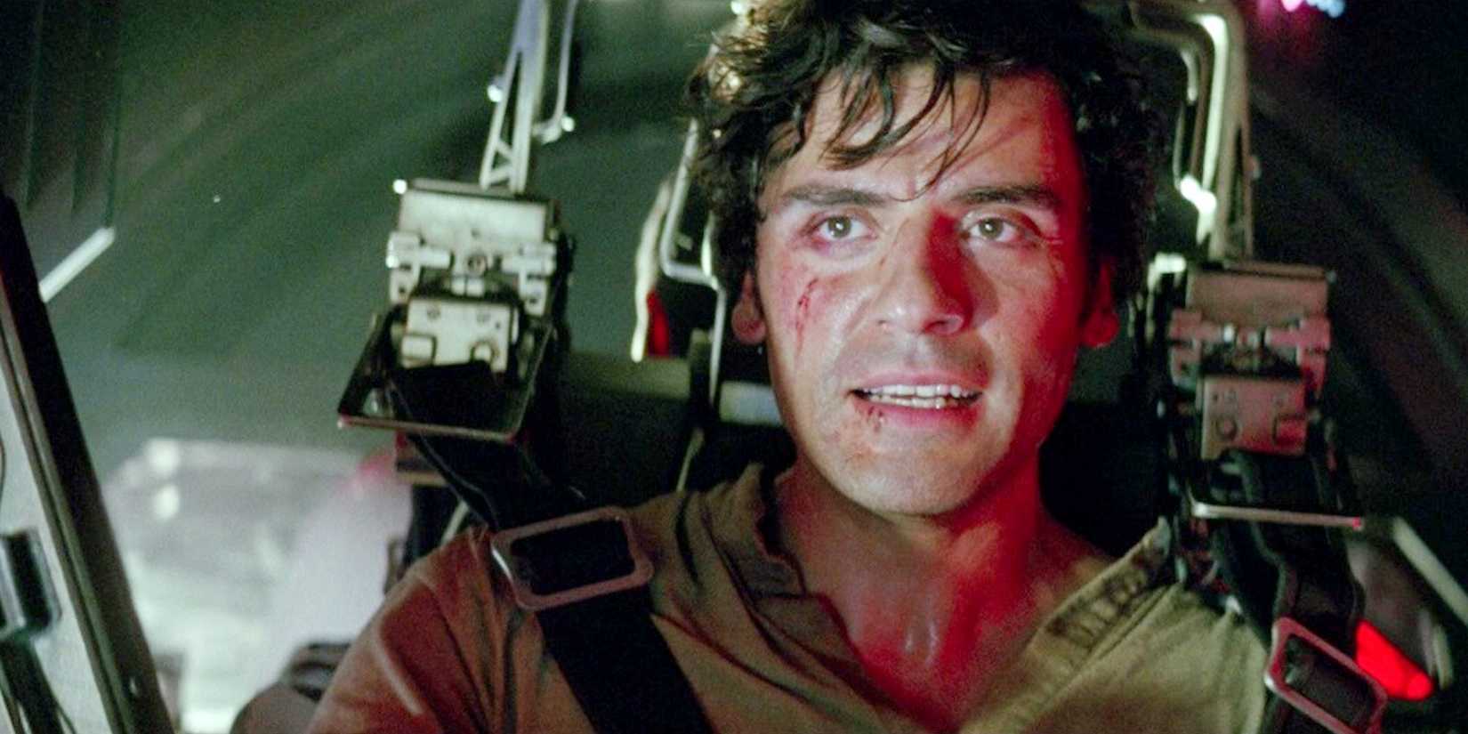 poe dameron escaping in a tie fighter in the force awakens