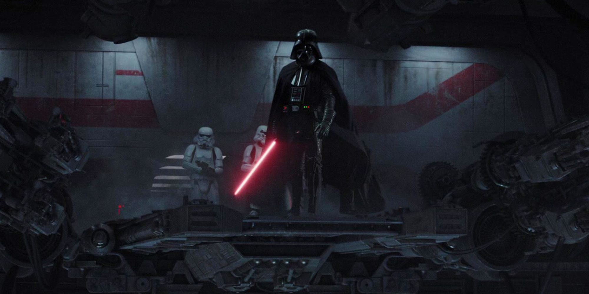 Darth Vader guarda nello spazio dopo lo scoppio della Tantive IV
