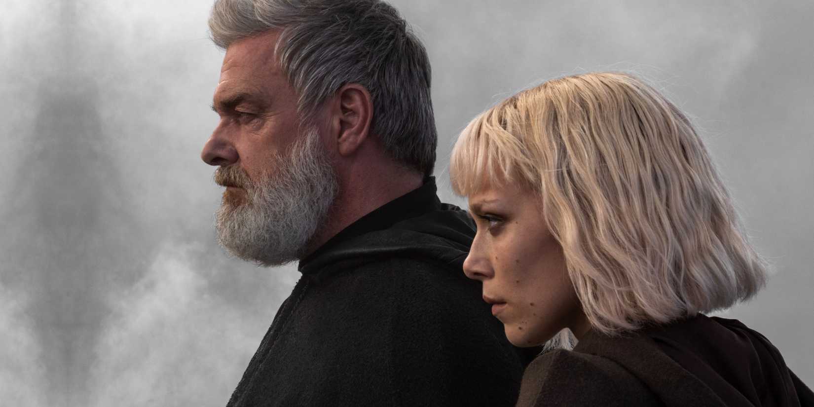 Shin Hati and Baylan Skoll looking out at a foggy, gray landscape in Ahsoka (2023)