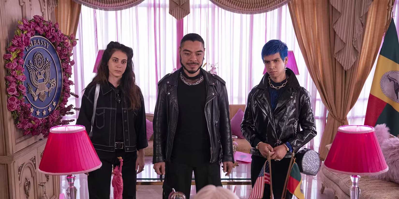 Tati, Renaldo e Andrés em Los Espookys