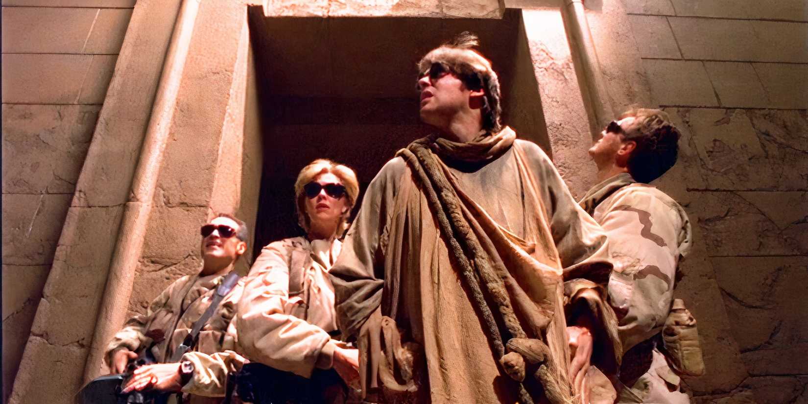 A equipe SG-1 no episódio piloto de Stargate