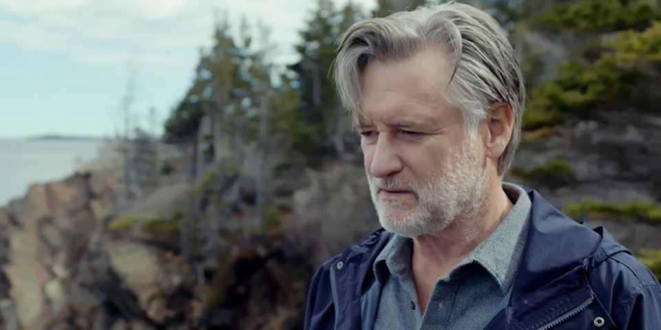Harry Ambrose (Bill Pullman) looking thoughtful outside in The Sinner